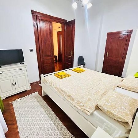 Appartamento Hidden Gem In The Old Town Timisoara Esterno foto