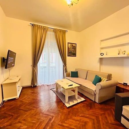 Appartamento Hidden Gem In The Old Town Timisoara Esterno foto