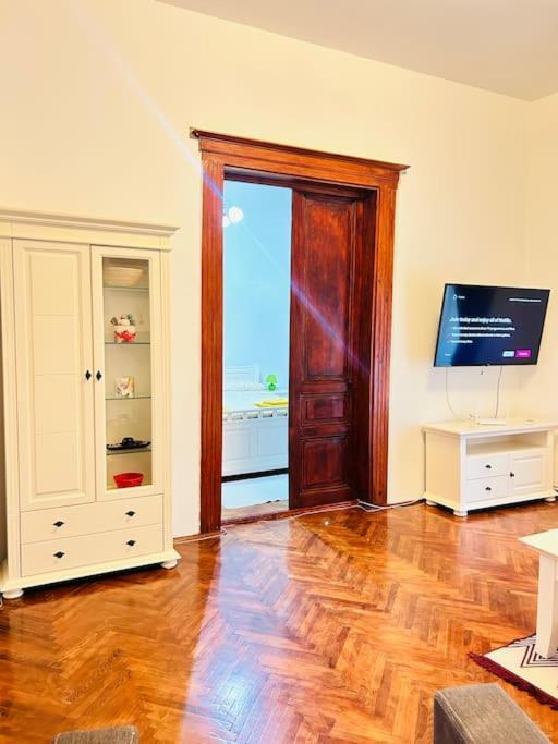 Appartamento Hidden Gem In The Old Town Timisoara Esterno foto
