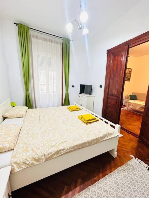 Appartamento Hidden Gem In The Old Town Timisoara Esterno foto