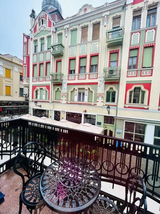 Appartamento Hidden Gem In The Old Town Timisoara Esterno foto