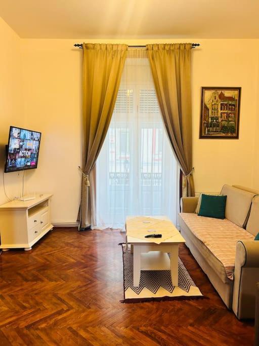 Appartamento Hidden Gem In The Old Town Timisoara Esterno foto