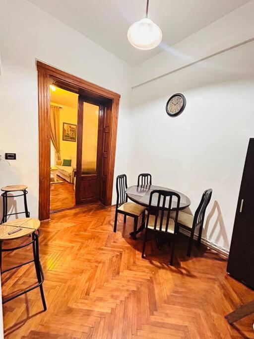 Appartamento Hidden Gem In The Old Town Timisoara Esterno foto